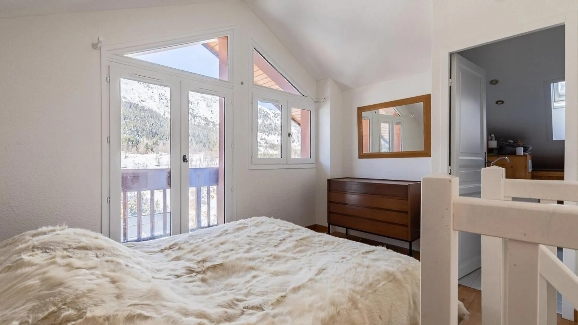 Duplex Chaleureux A Meribel, Proche Pistes & Commerces, Garage - Fr-1-411-968 Les Allues Apartman